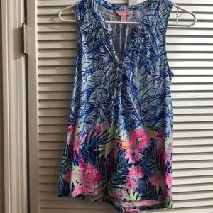 Lilly Pulitzer Essie top
